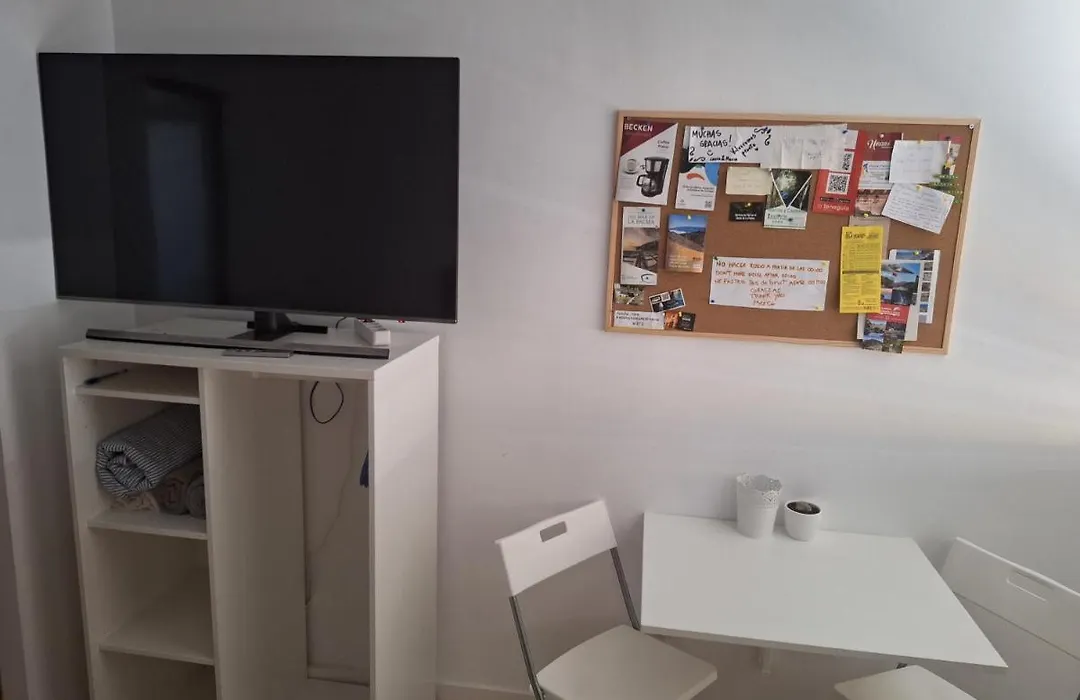 Habitacion Con Bano Privado En Un Piso Con Familia-1